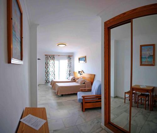 Apartamentos Guaquin Torremolinos Exterior photo