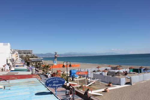 Apartamentos Guaquin Torremolinos Exterior photo