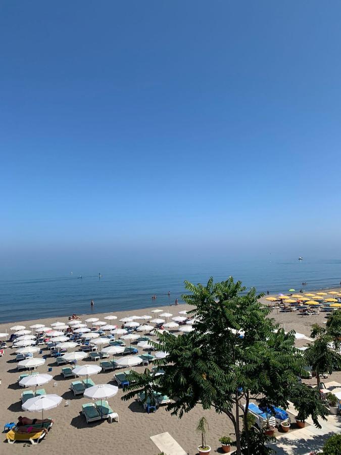 Apartamentos Guaquin Torremolinos Exterior photo