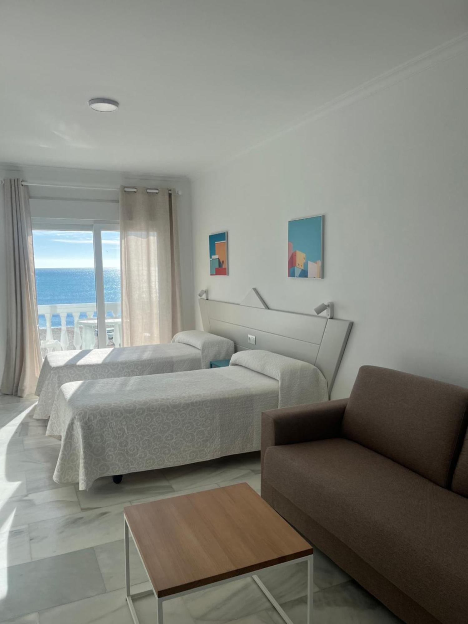Apartamentos Guaquin Torremolinos Exterior photo